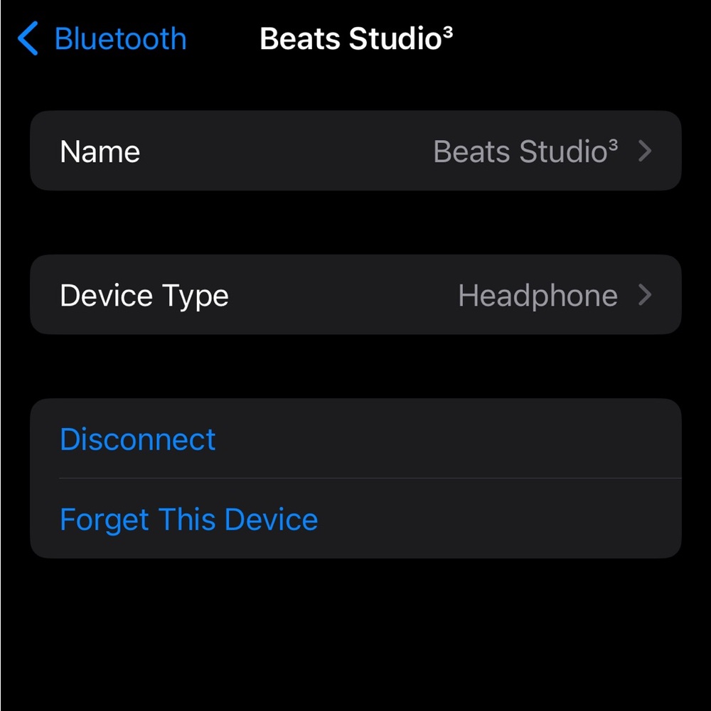 Brand new never used Beats Solo 3s